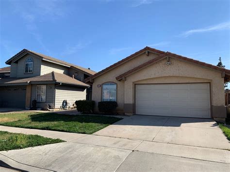 Craigslist perris ca homes for rent - Charming 4 Bedroom Single Family Home for Rent in Apple Valley - Charming 4 Bedroom Single Family Home for Rent in Apple Valley Address: 15591 Rancherias Rd, Apple Valley, CA 92307 Rent: $2599/month Bedrooms: 4 Bathrooms: 2 Square Footage: 1510 sqft Garage: 2 Car Welcome to your new home in the heart of Apple Valley!
